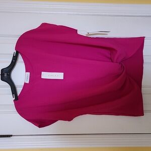 Gilli Size L NWT Top